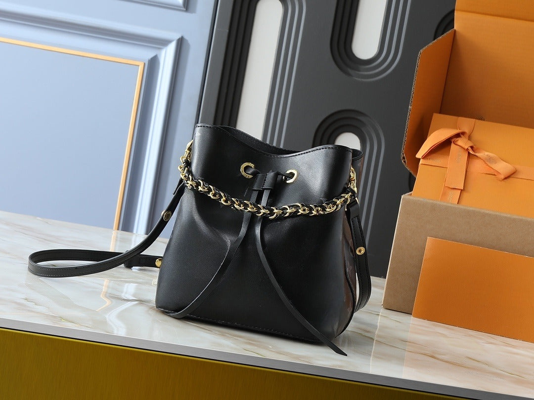 Women's New Joker Large-capacity Braided Chain Bucket Bag Shoulder Slung Handbag