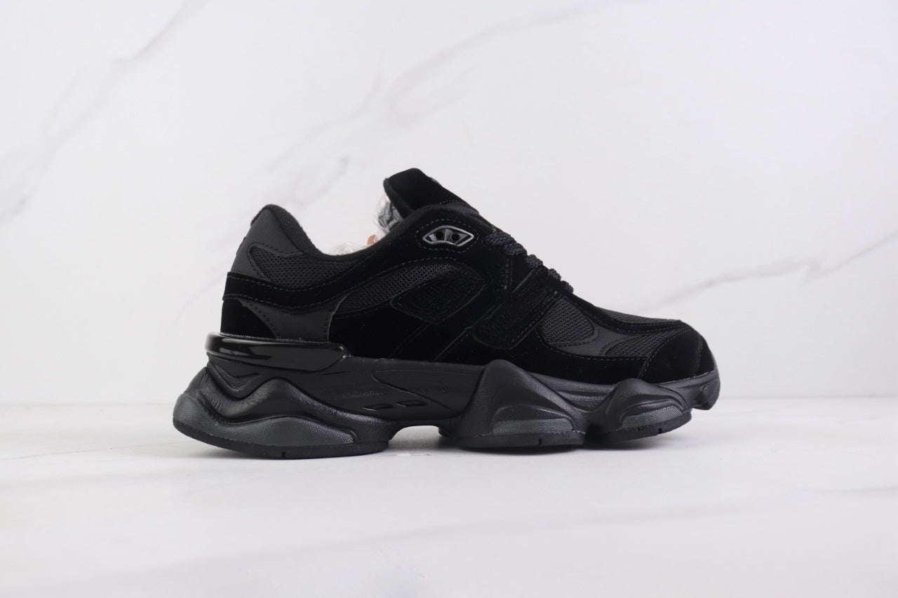 Men and Women with The New Casual Joker Sneakers Retro Shock-absorbing Running Shoes Fabric Material Daddy Shoes.