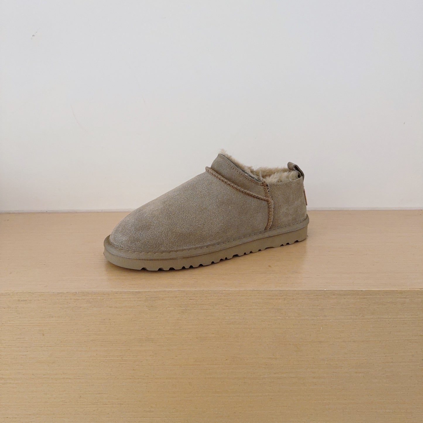 Women's new winter slope short snow boots have a shoe box