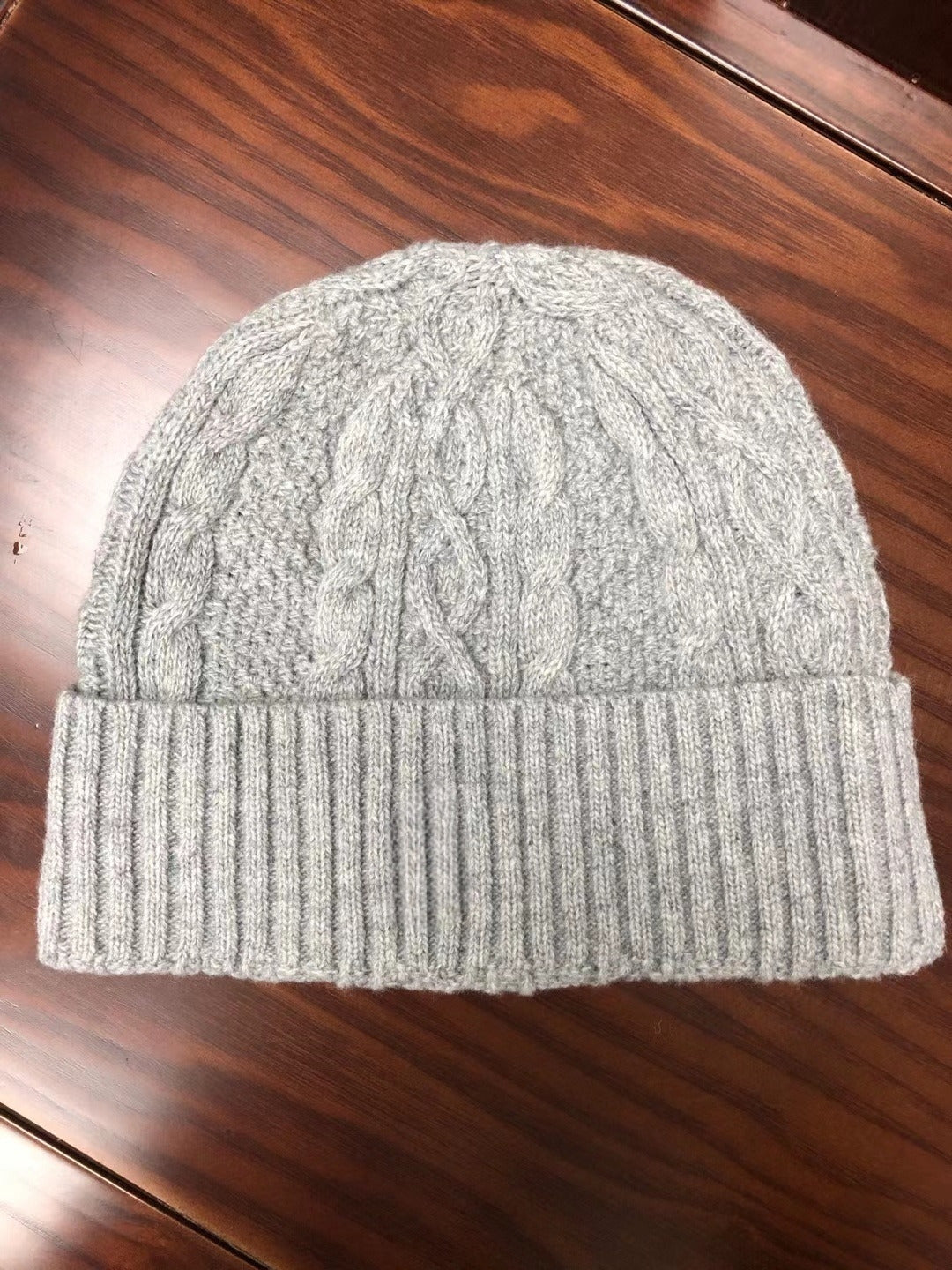 Men and women with the new casual Joker warm knitted hat