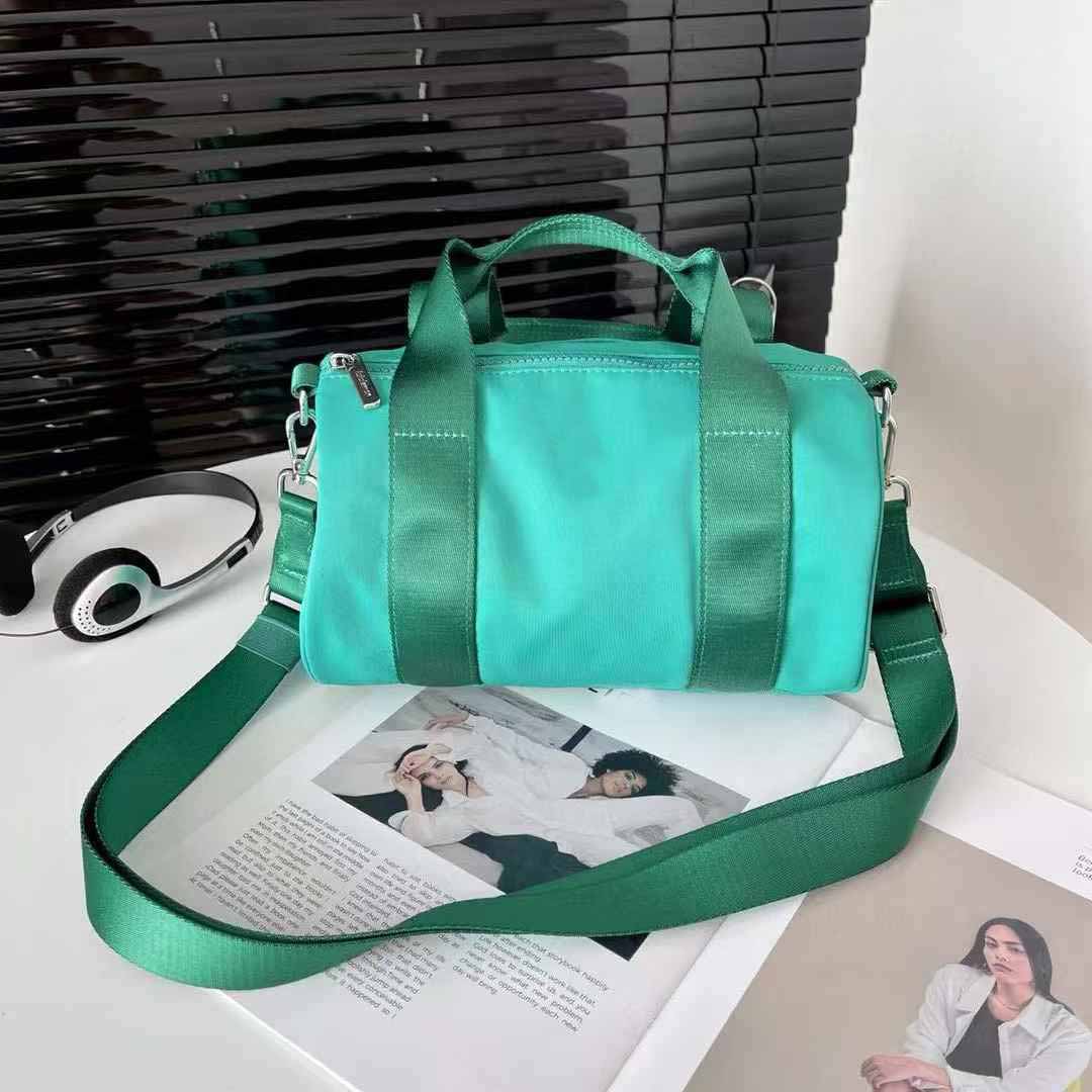 LU Men and women with the same 2025 new fashion Joker outdoor sports fitness bag portable large-capacity travel bag messenger bag