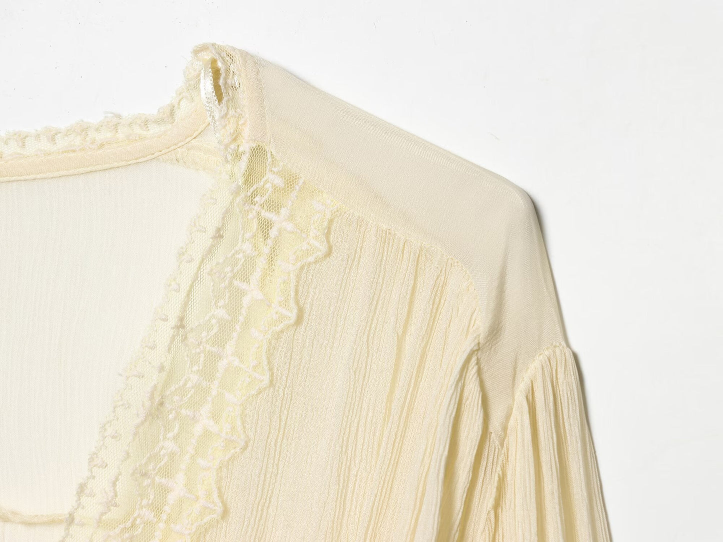 Women's slim V-neck lace chiffon shirt