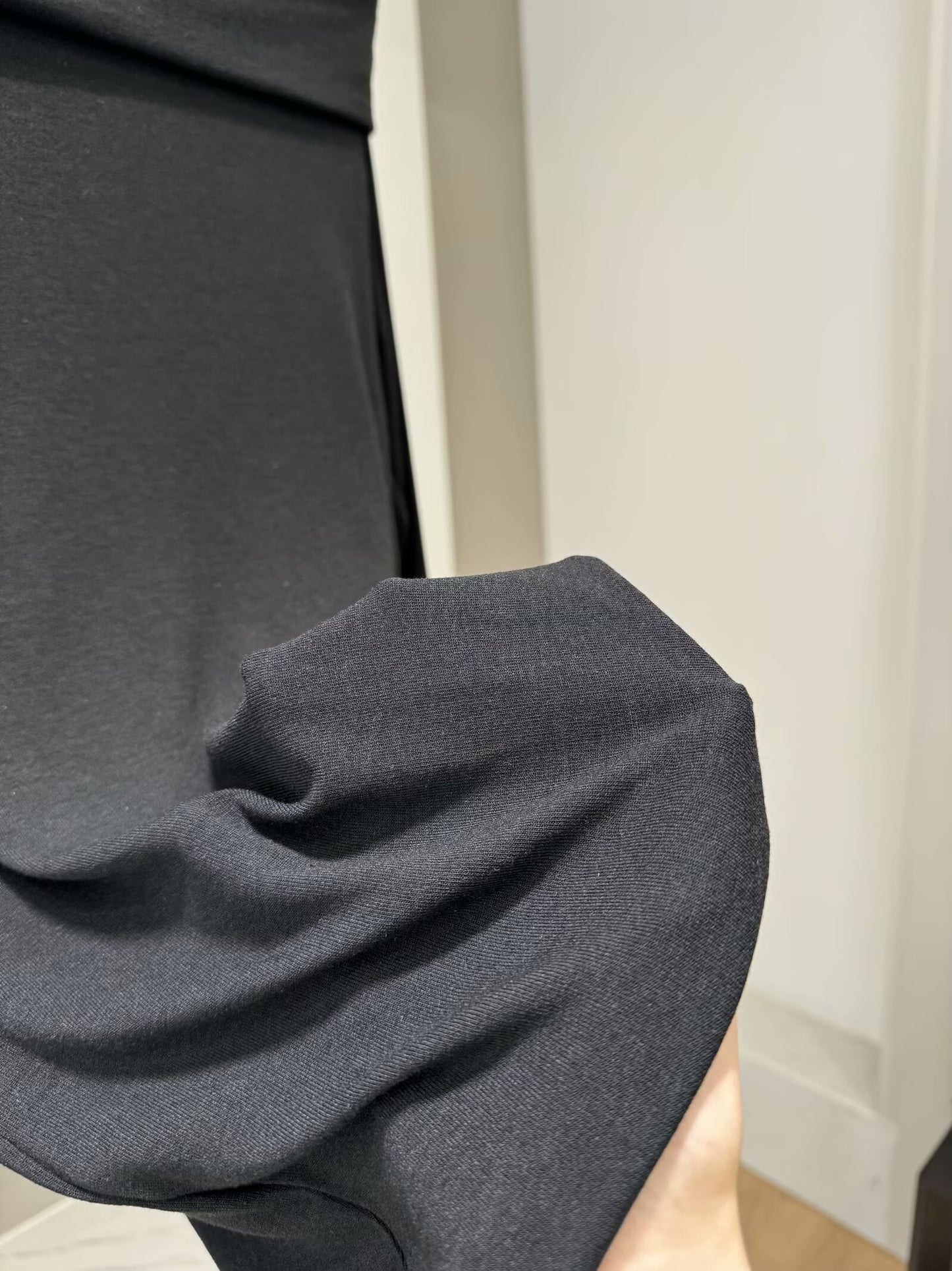 Women's new fashion strapless pleated long sleeved off shoulder top
