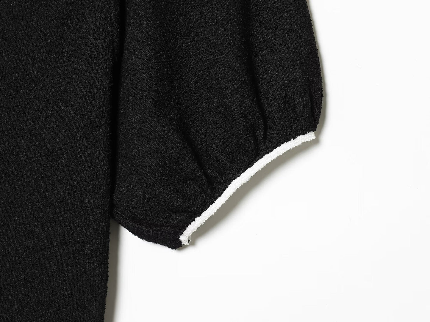 Women's contrasting straight neck bubble sleeve mini dress